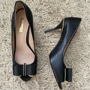 Louise et Cie Shoes Louise Et Cie Lonadia Black Leather Bow Pumps Poshmark